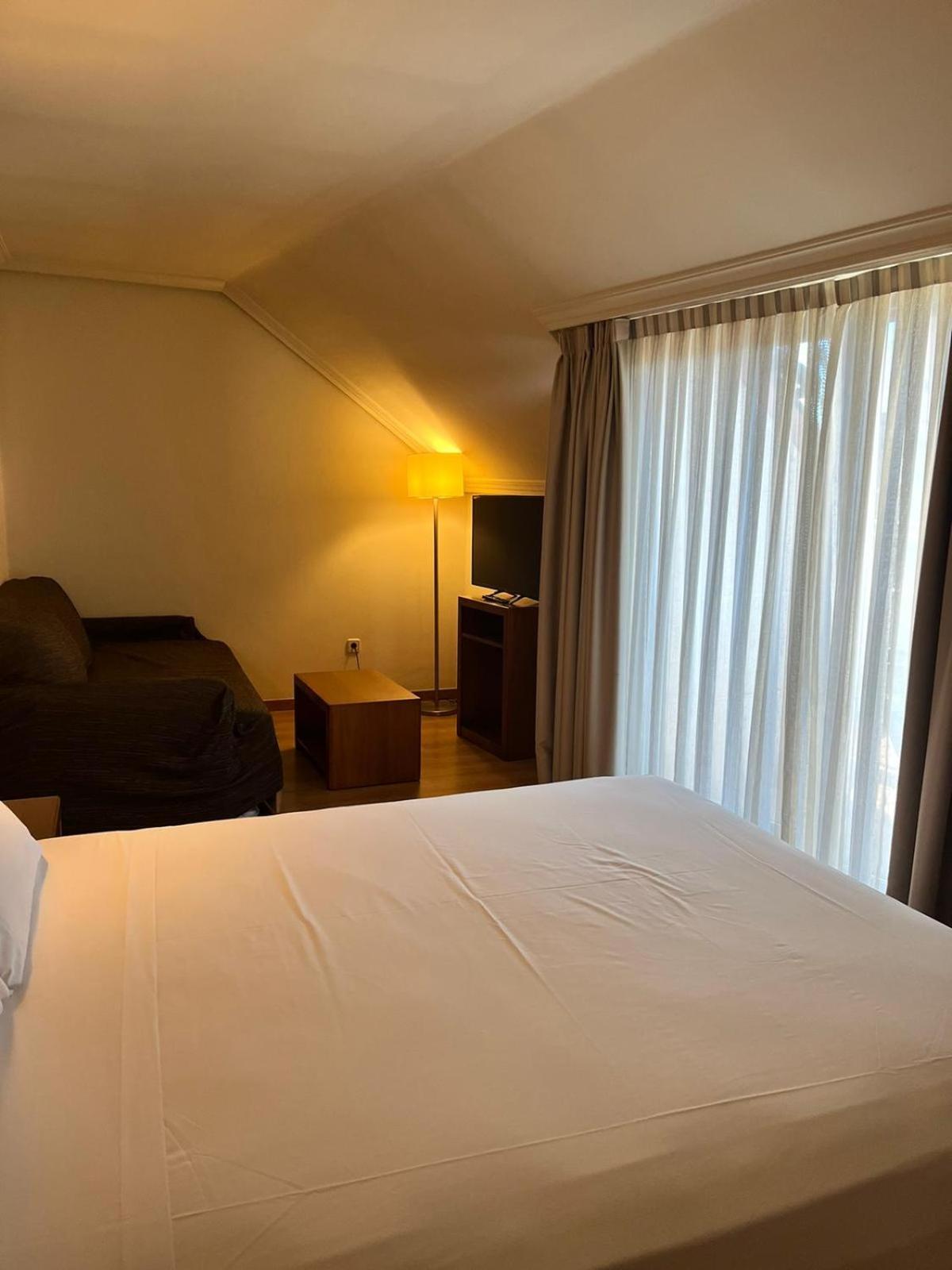 Hotel Ogalia Vigo Bagian luar foto