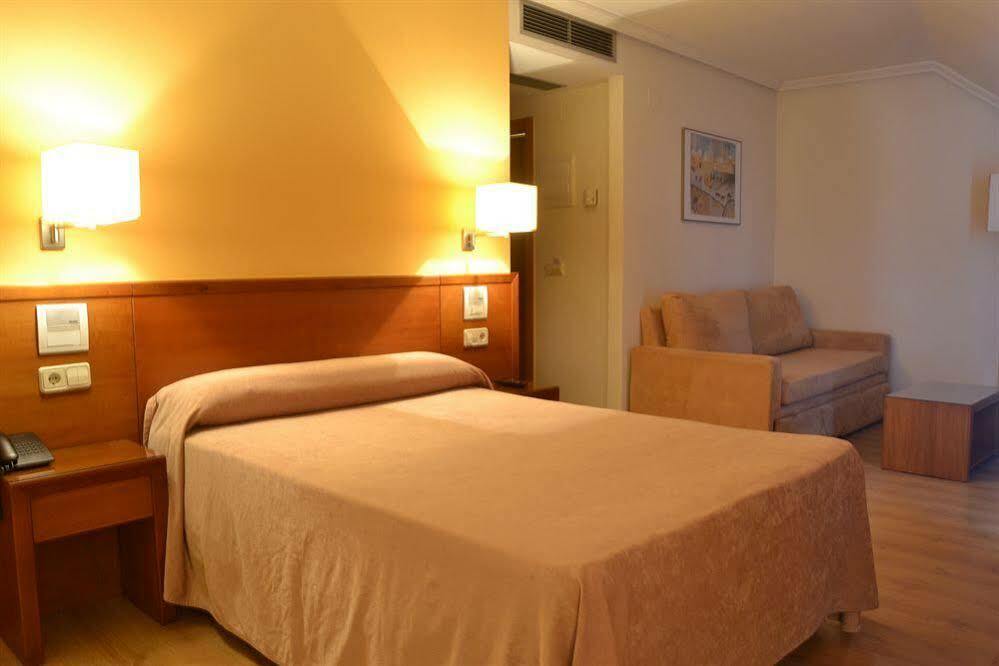 Hotel Ogalia Vigo Bagian luar foto